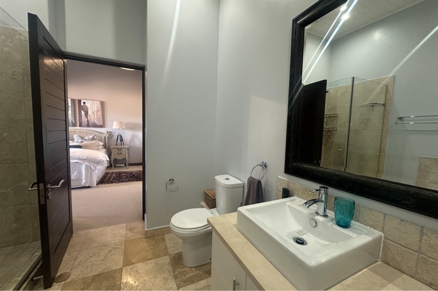 5 Bedroom Property for Sale in Oubaai Western Cape